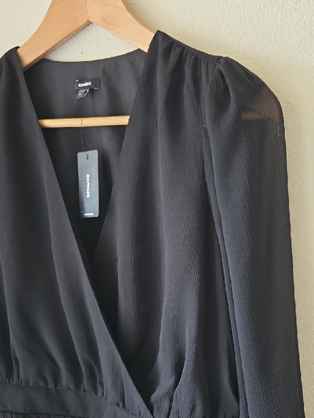 Express Black Wrap Blouse with Smocked Cuffs Sz M NEW - Picture 3 of 14